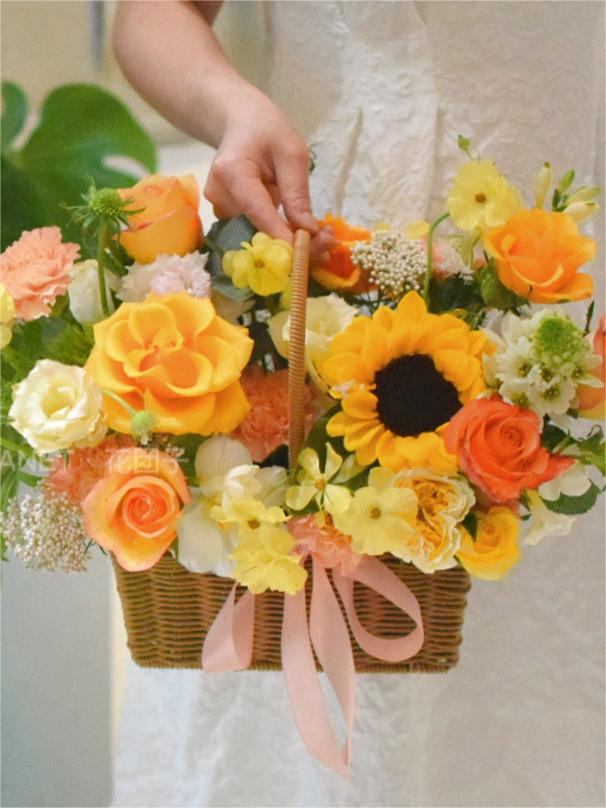 Orange Color Theme Bouquet（M Size）